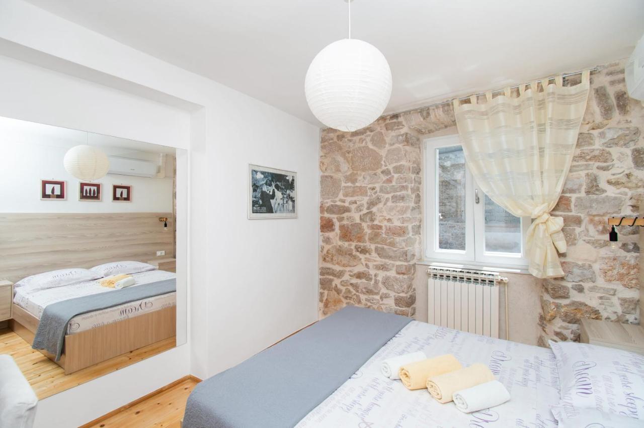 Apartment Julija Vodice Eksteriør billede