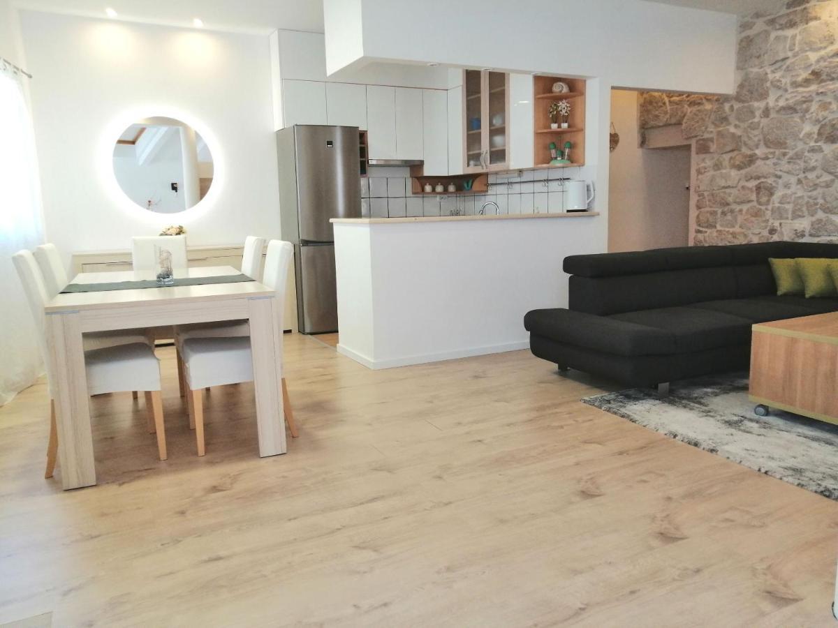 Apartment Julija Vodice Eksteriør billede